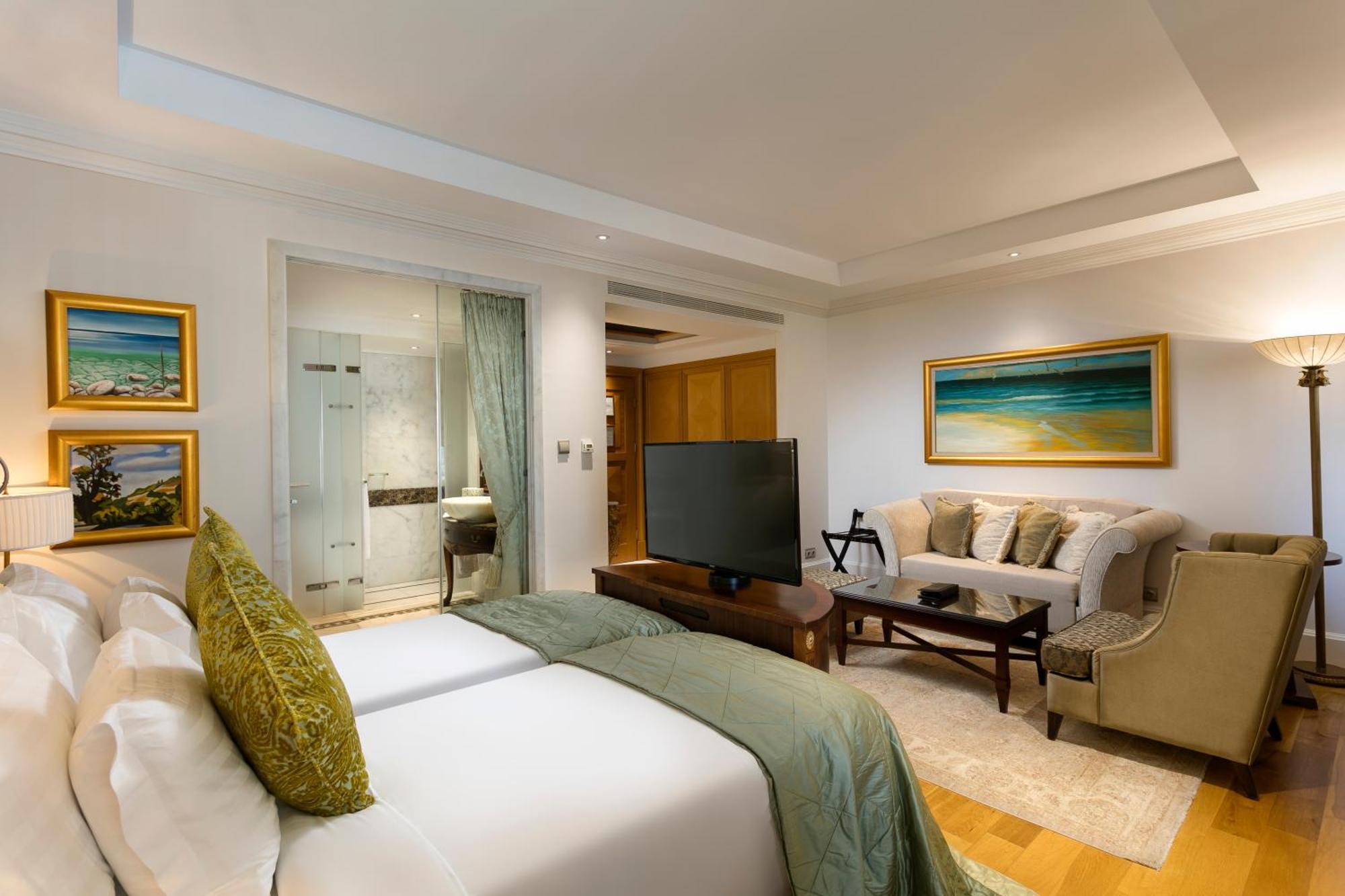 Premium Side Sea or Pool View Room
