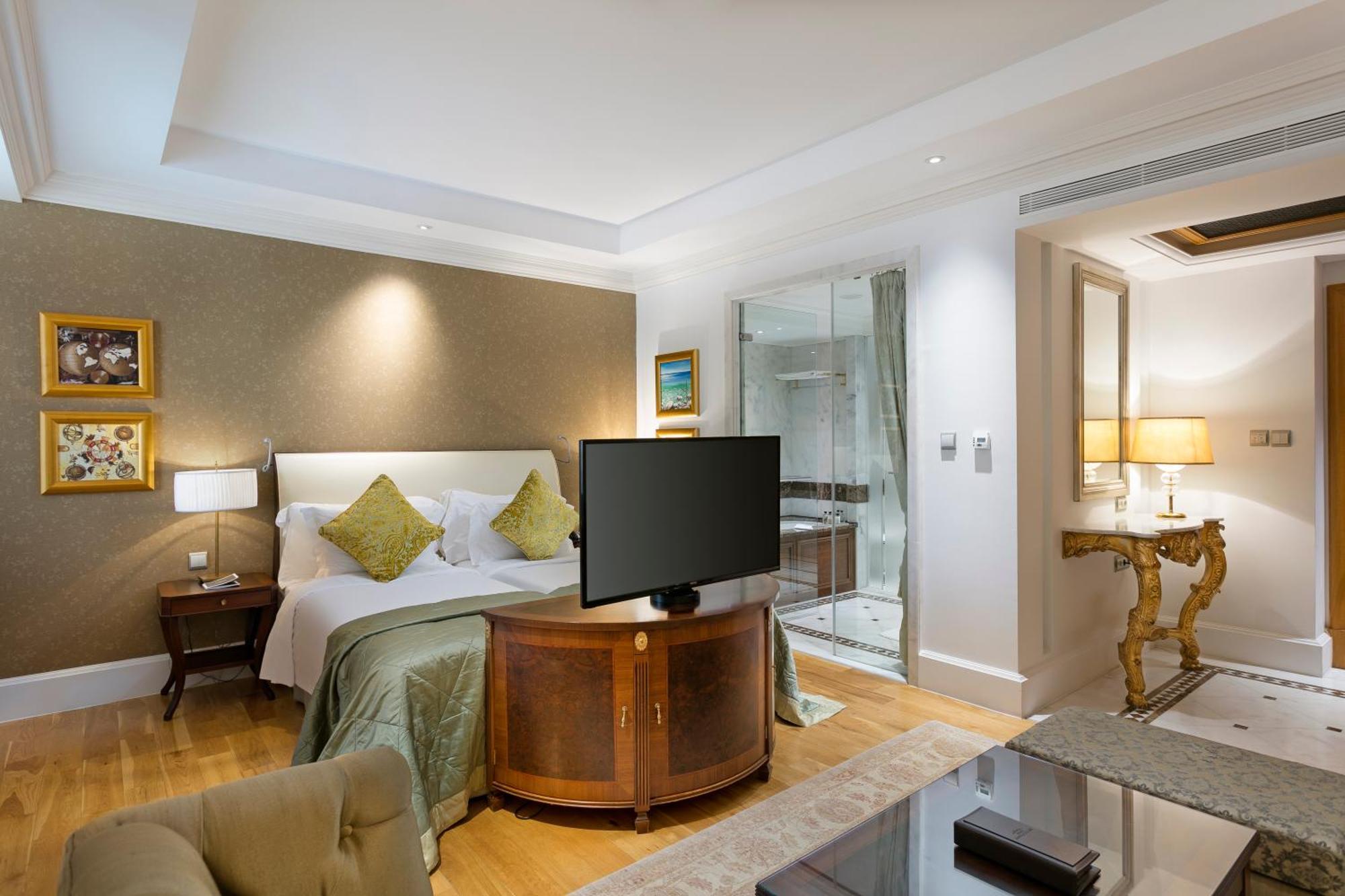 Premium Side Sea or Pool View Room